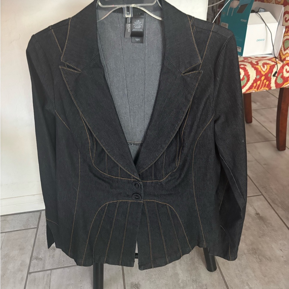Bisou Bisou Jean Blazer with Notched Lapel and Tailored Fit